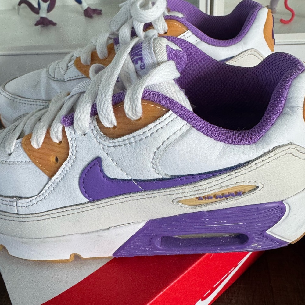 Nike Kids White and Purple Sneakers with Orange Accents